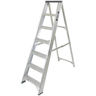 STEP LADDER - 8 TREAD - Miles Hire